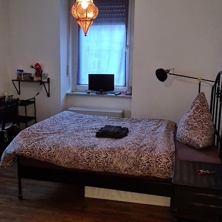 Gemuetliches Zimmer In Einer Altbauwohnung In Der Stadt Вюрцбург Екстериор снимка